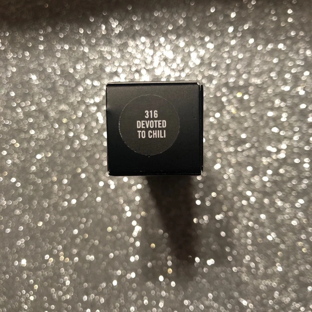 BNIB! MAC Powder KISS Lipstick Devoted to Chili 316